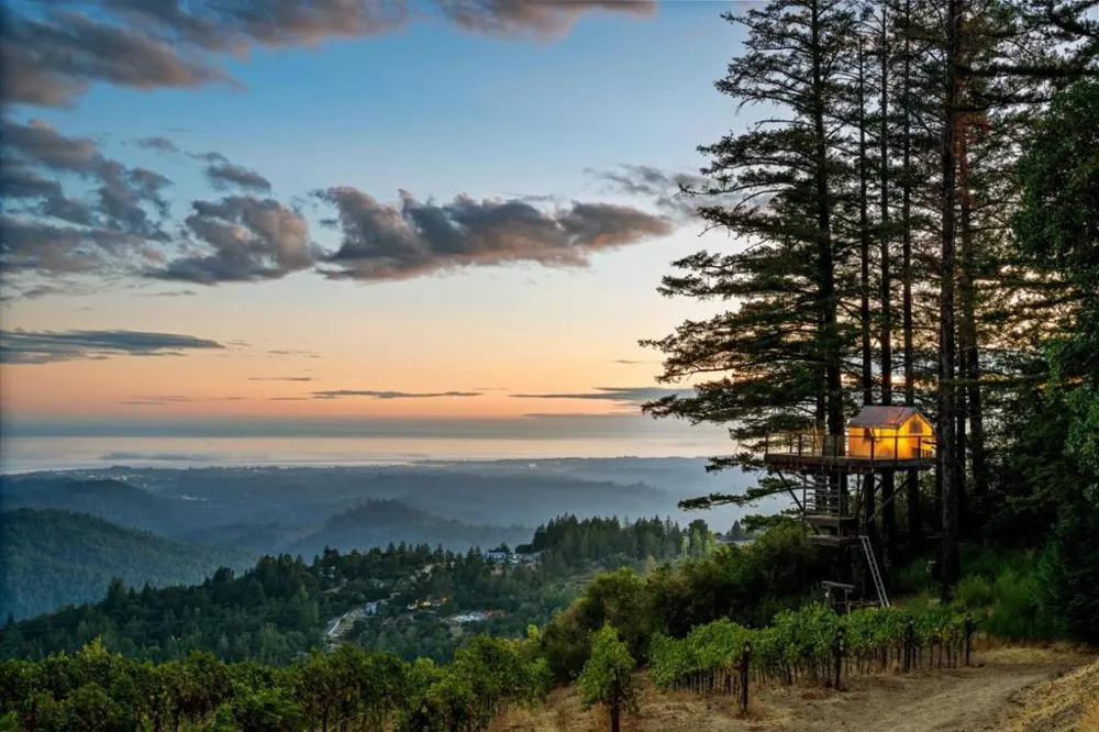 25200 Loma Prieta Avenue Los Gatos, CA 95033