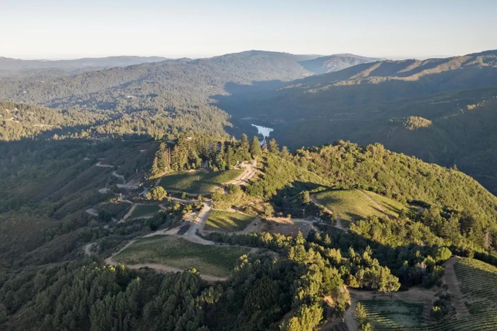 25200 Loma Prieta Avenue Los Gatos, CA 95033