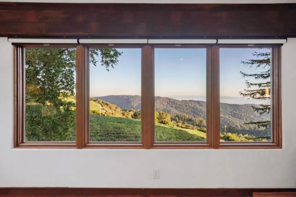 25200 Loma Prieta Avenue Los Gatos, CA 95033