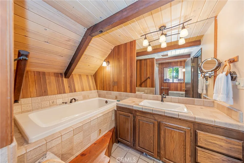 1163 Silver Tip Fish Camp, CA 93623