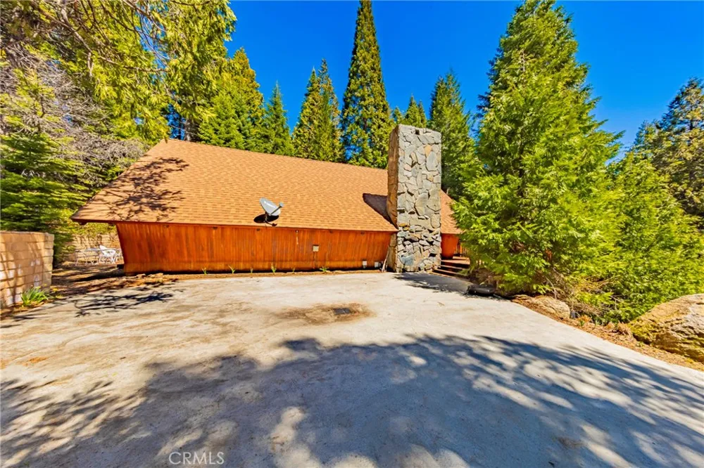 1163 Silver Tip Fish Camp, CA 93623