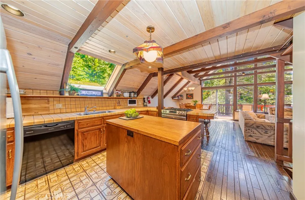 1163 Silver Tip Fish Camp, CA 93623