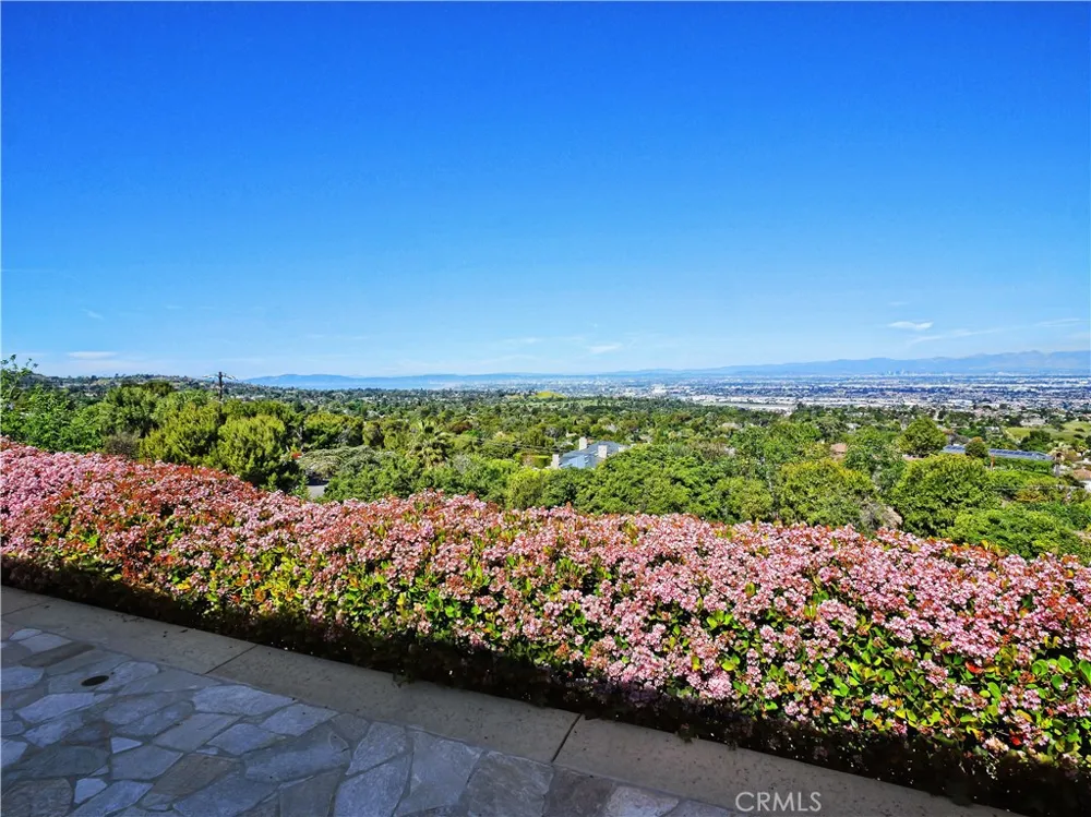 49 Saddleback Rolling Hills, CA 90274