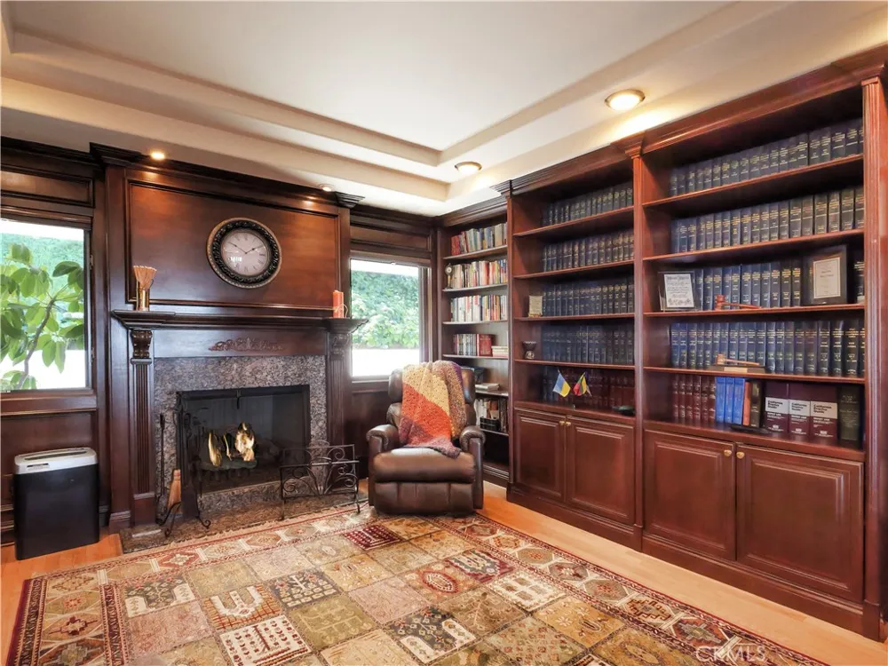 49 Saddleback Rolling Hills, CA 90274