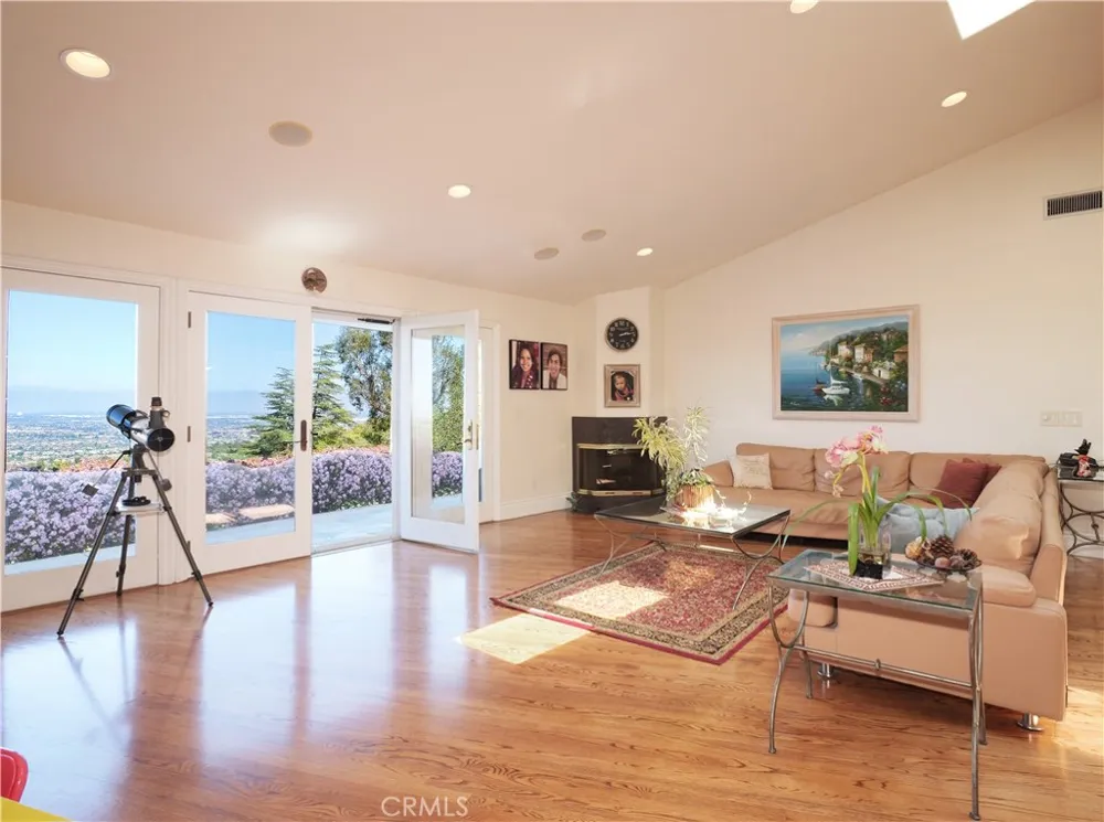 49 Saddleback Rolling Hills, CA 90274