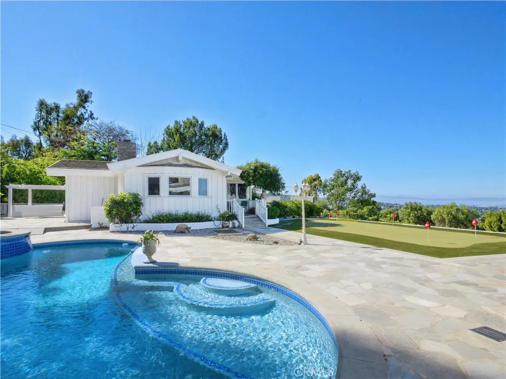 49 Saddleback Rolling Hills, CA 90274