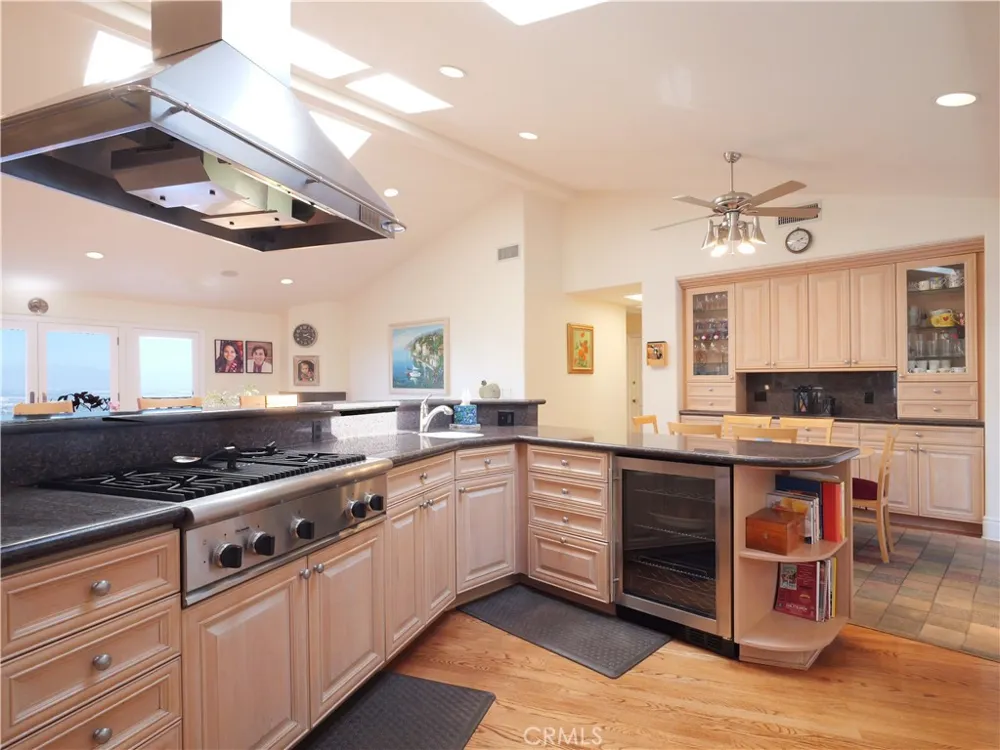 49 Saddleback Rolling Hills, CA 90274
