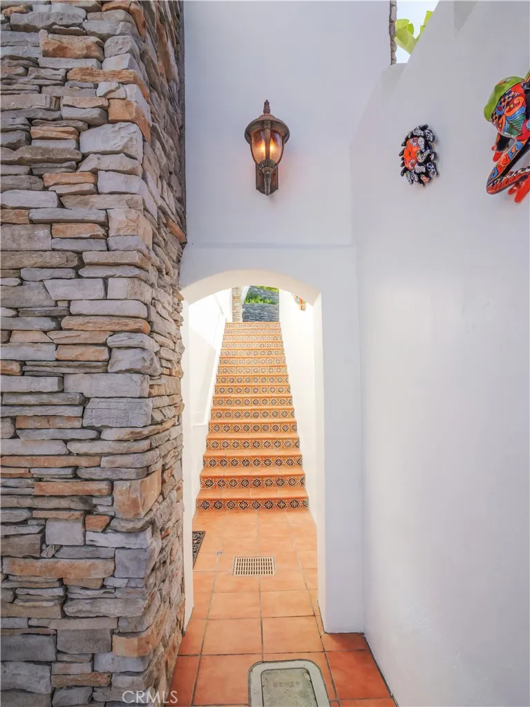 49 Saddleback Rolling Hills, CA 90274