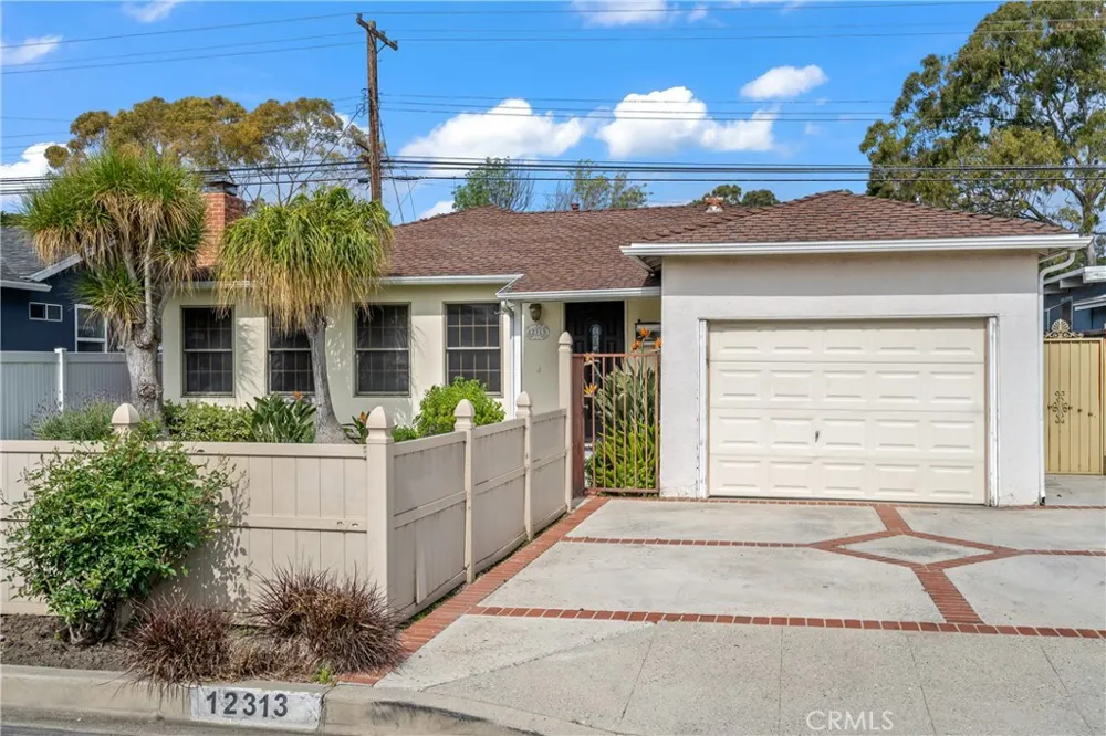 12313 Alberta Culver City, CA 90230