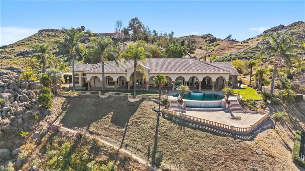 20390 Christo Court Lake Mathews, CA 92570