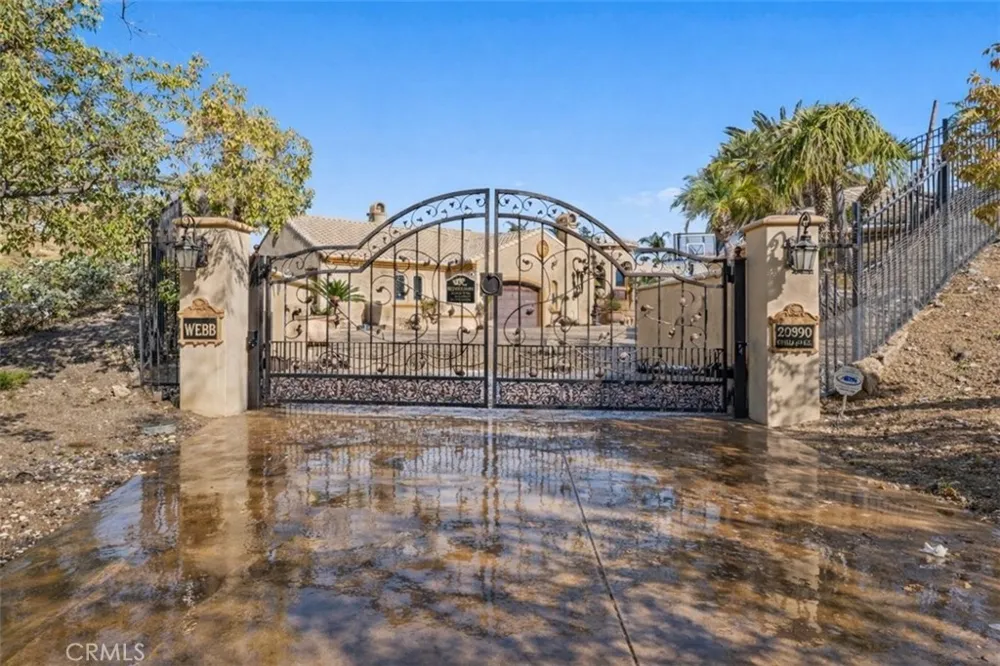 20390 Christo Court Lake Mathews, CA 92570