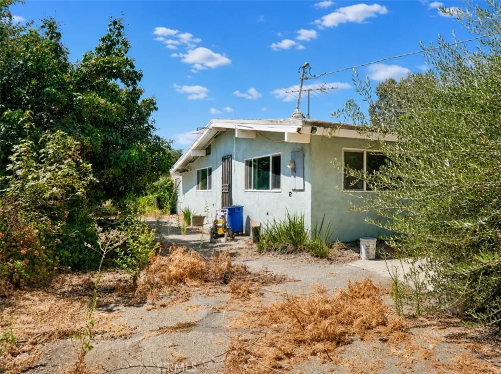 3843 Francis Avenue Chino, CA 91710