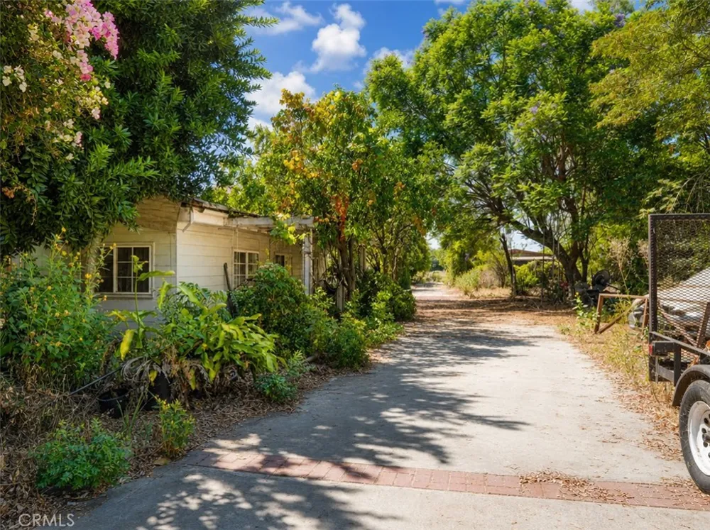 3843 Francis Avenue Chino, CA 91710