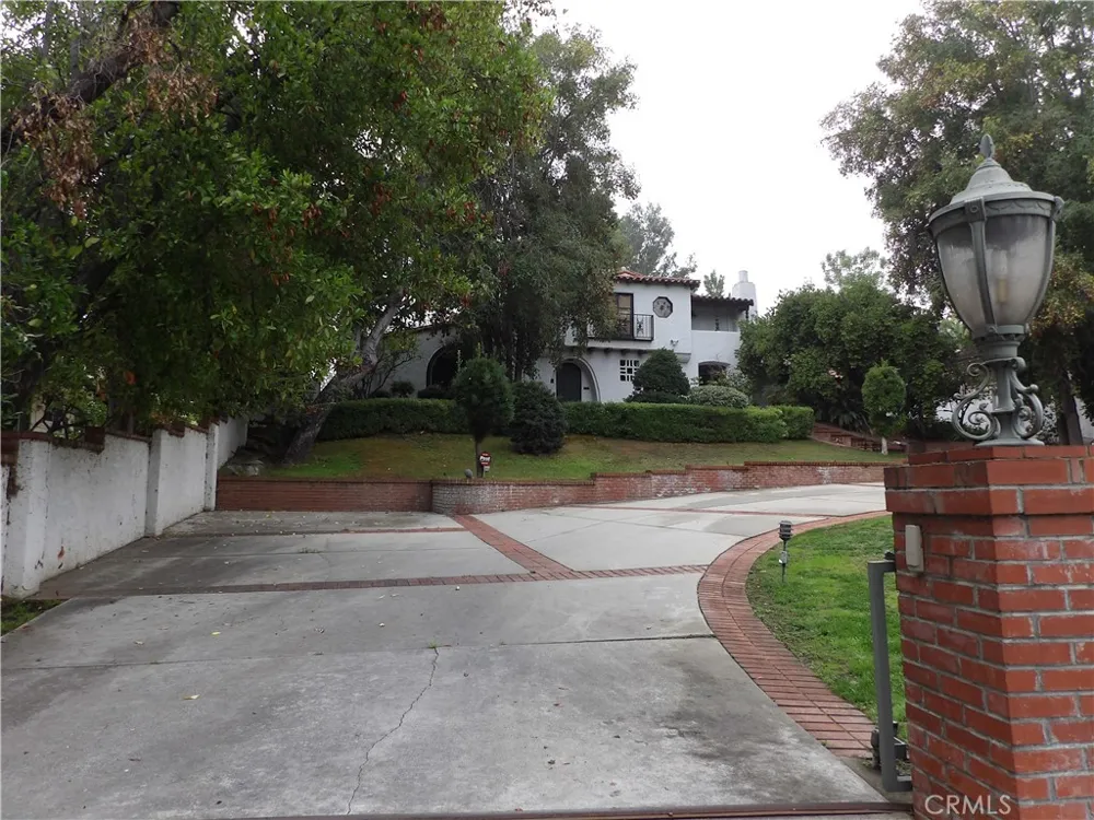 1455 Granada Avenue San Marino, CA 91108