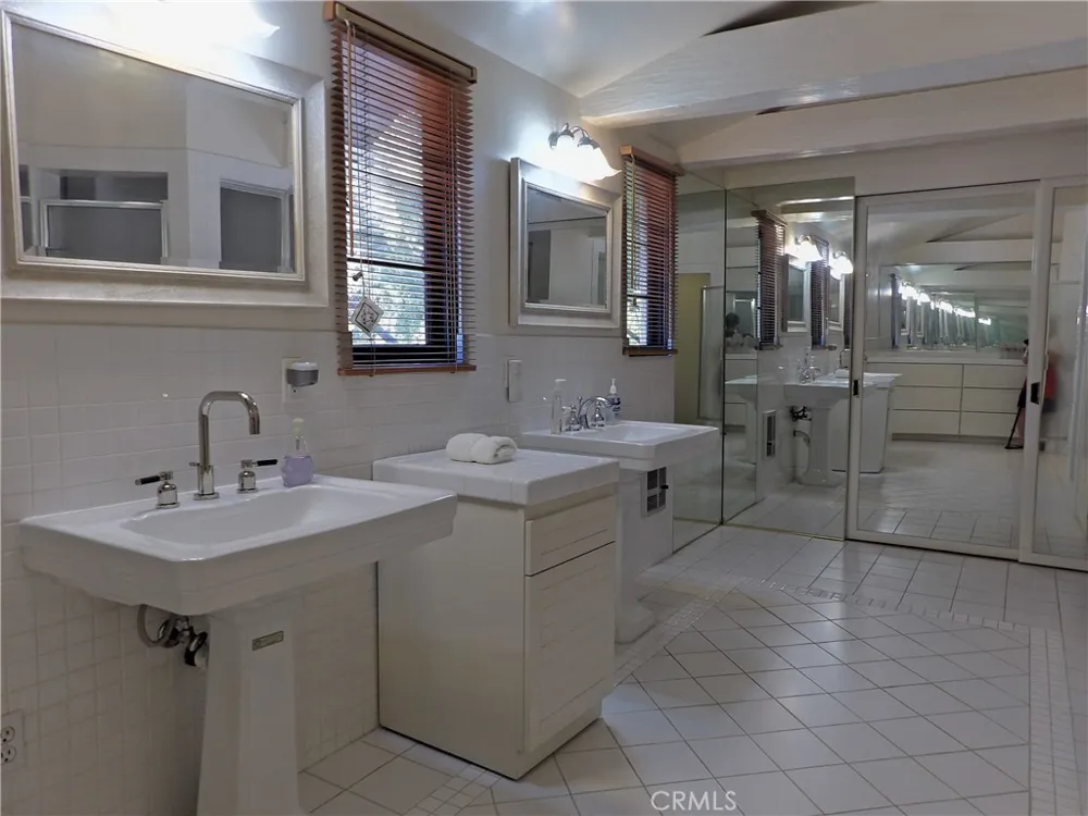1455 Granada Avenue San Marino, CA 91108