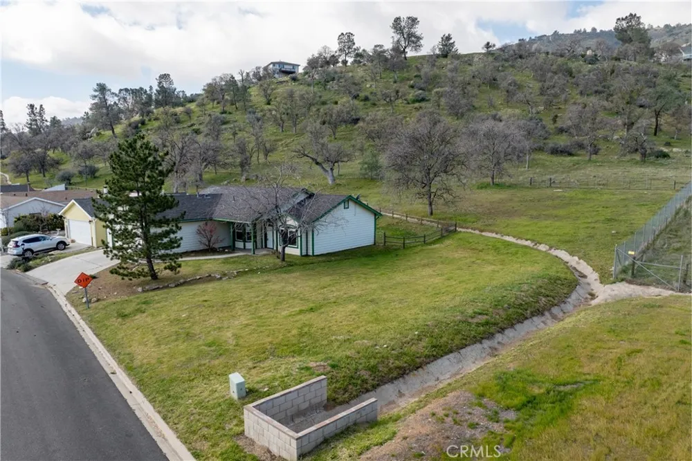 21276 White Pine #39 Tehachapi, CA 93561