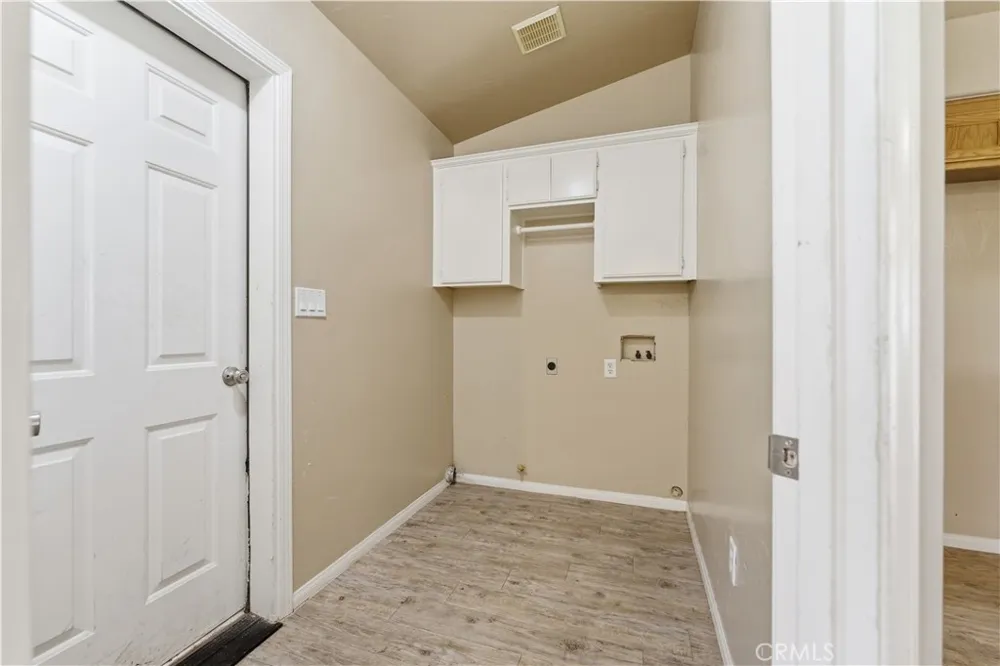 21276 White Pine #39 Tehachapi, CA 93561