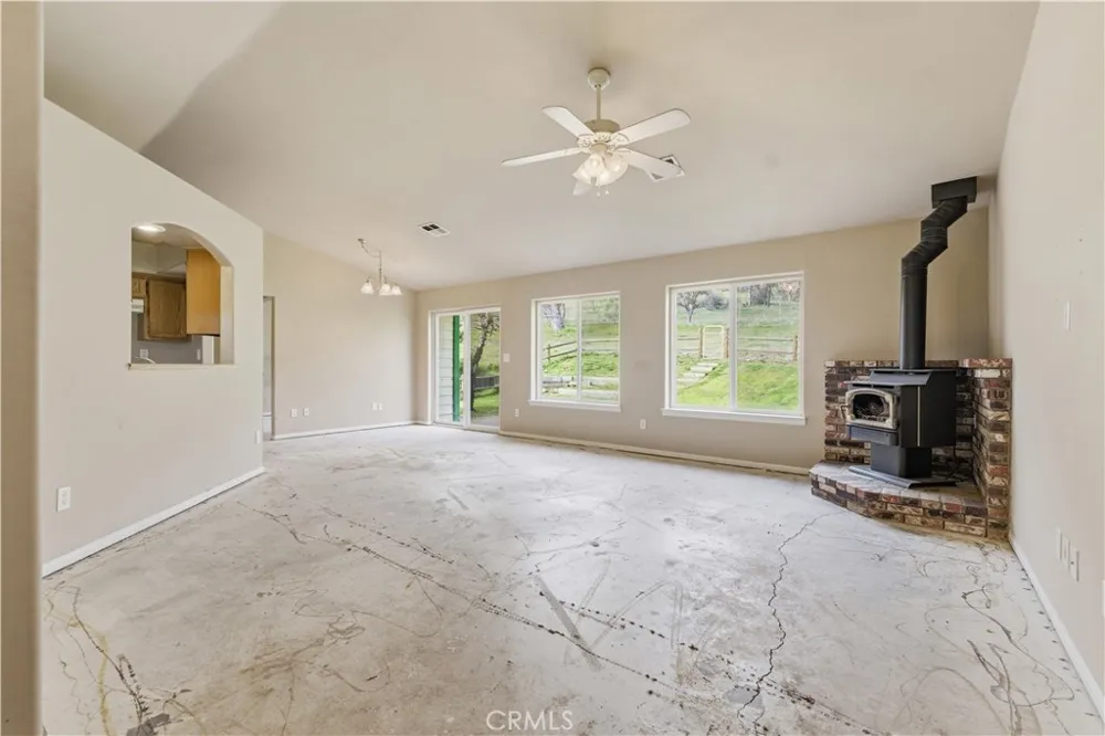 21276 White Pine #39 Tehachapi, CA 93561