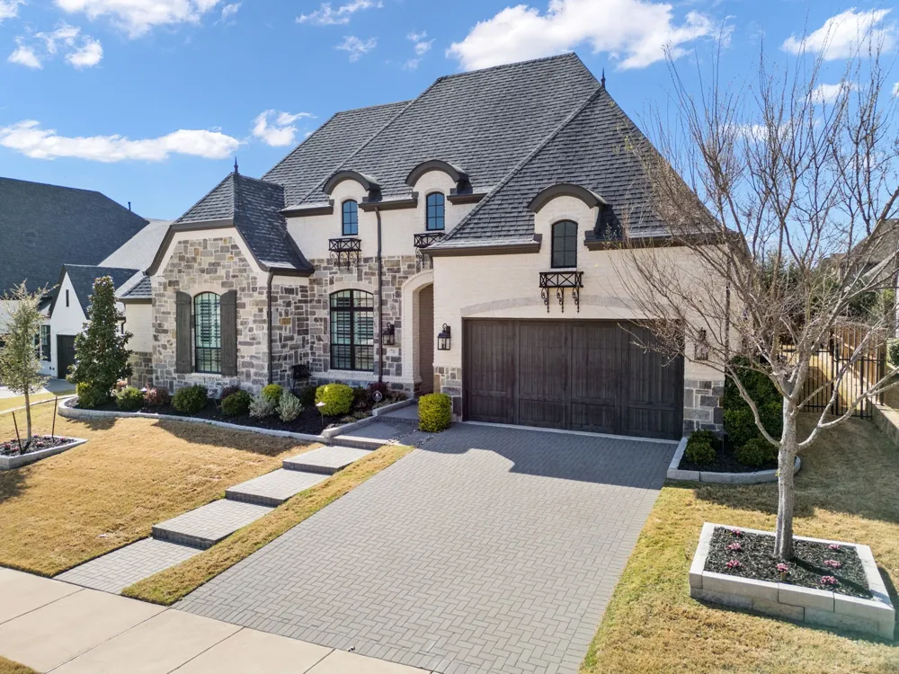 731 Country Brook Lane Prosper, TX 75078