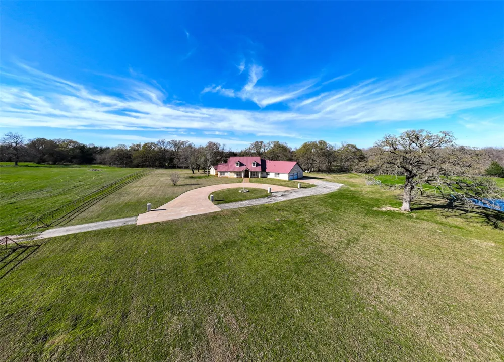 2290 County Road 27300 Honey Grove, TX 75446