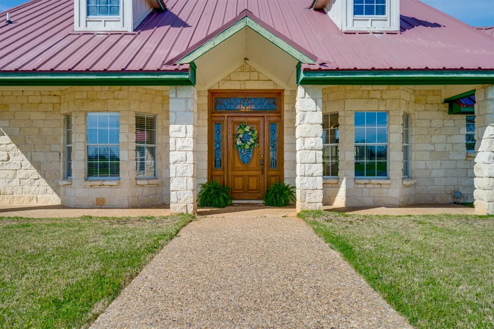 2290 County Road 27300 Honey Grove, TX 75446