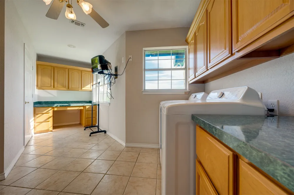 2290 County Road 27300 Honey Grove, TX 75446