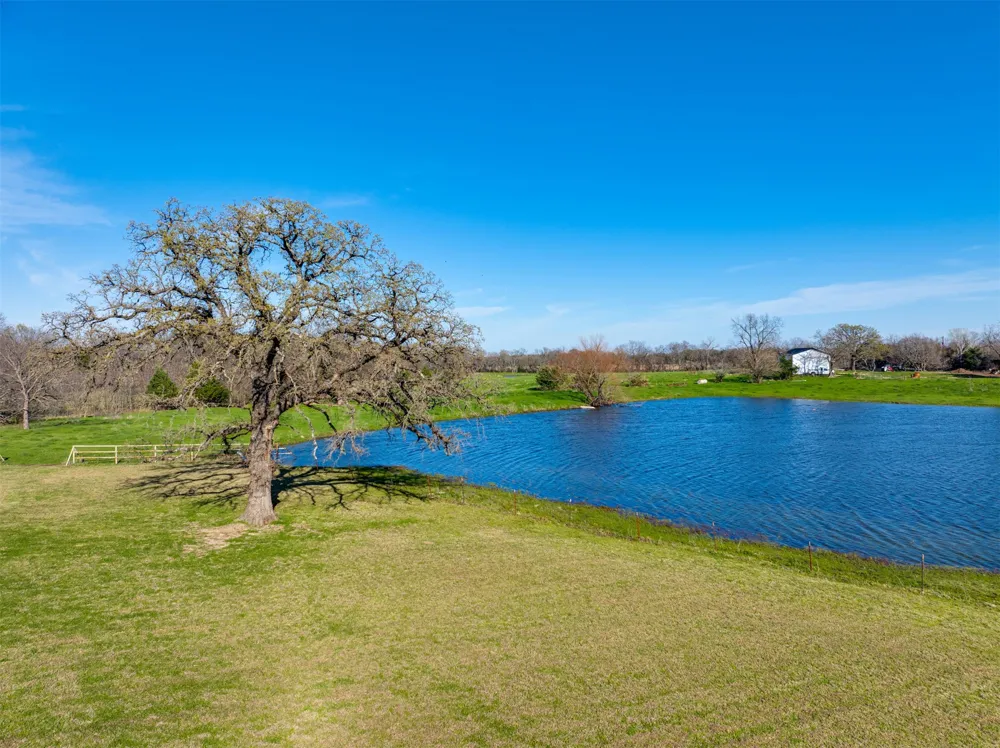 2290 County Road 27300 Honey Grove, TX 75446