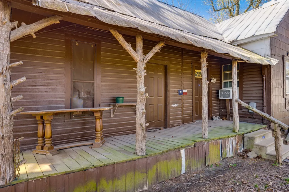48 County Road 2360 Bagwell, TX 75412