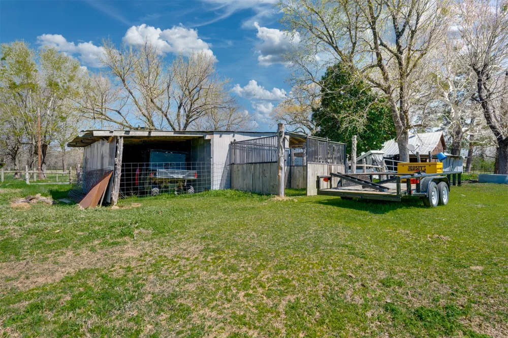48 County Road 2360 Bagwell, TX 75412