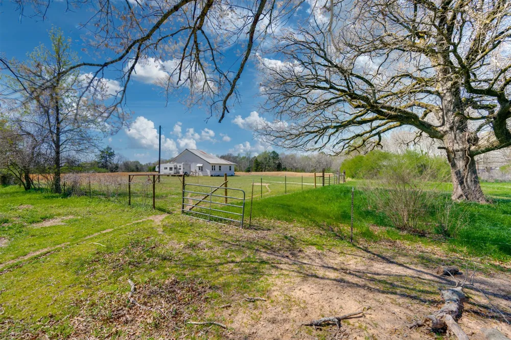 48 County Road 2360 Bagwell, TX 75412