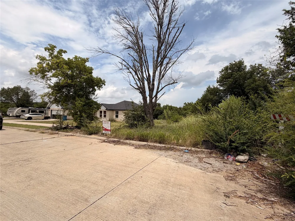 950 Bluff View Drive Hutchins, TX 75141