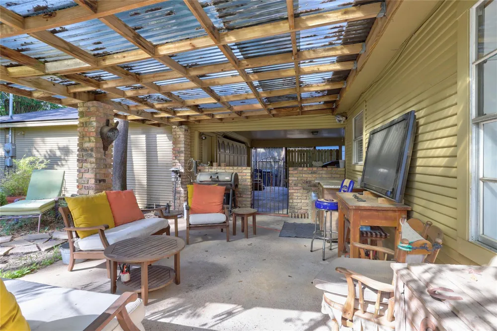 1415 Corral Drive Houston, TX 77090