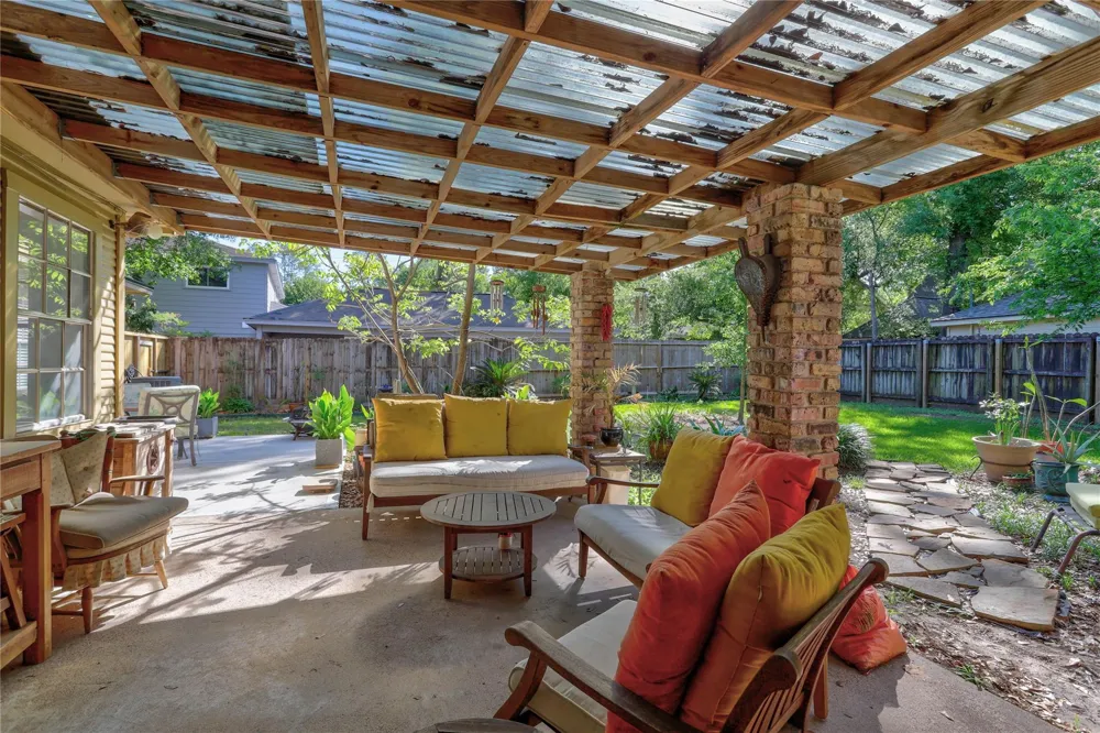 1415 Corral Drive Houston, TX 77090