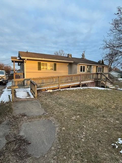 1302 Eaton Street Albion City, MI 49224