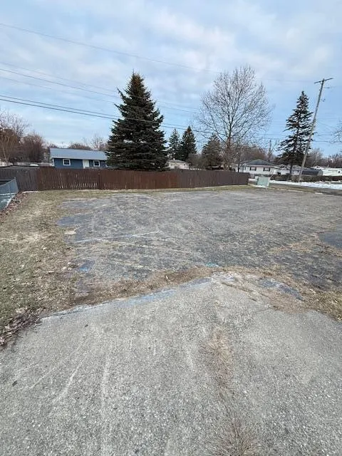 1302 Eaton Street Albion City, MI 49224