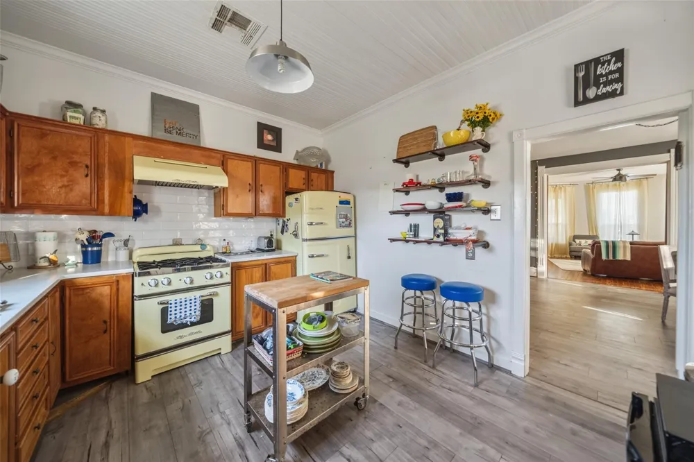409 Lewis Street Matagorda, TX 77414