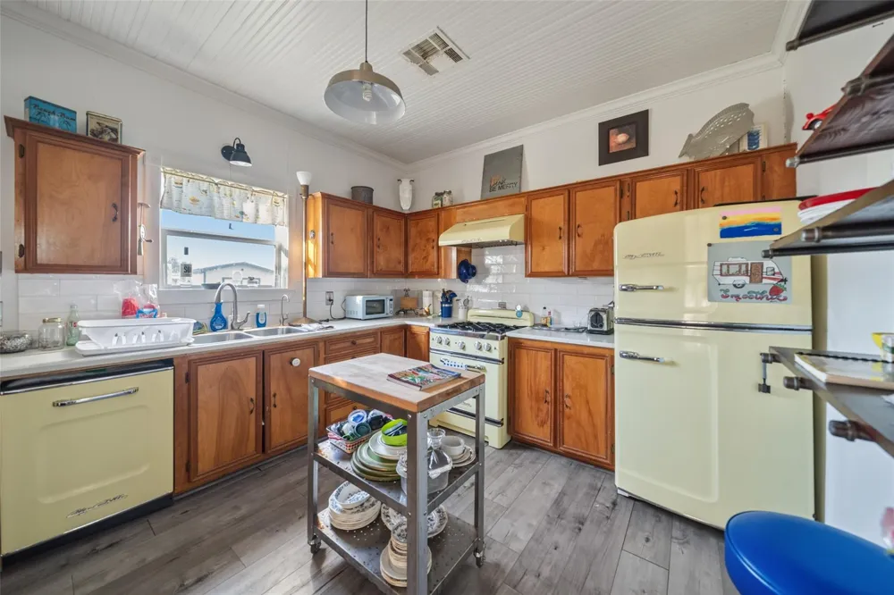 409 Lewis Street Matagorda, TX 77414