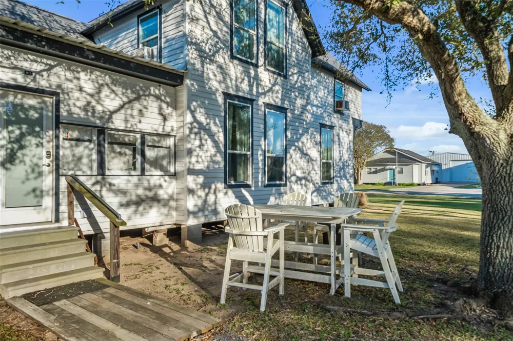 409 Lewis Street Matagorda, TX 77414