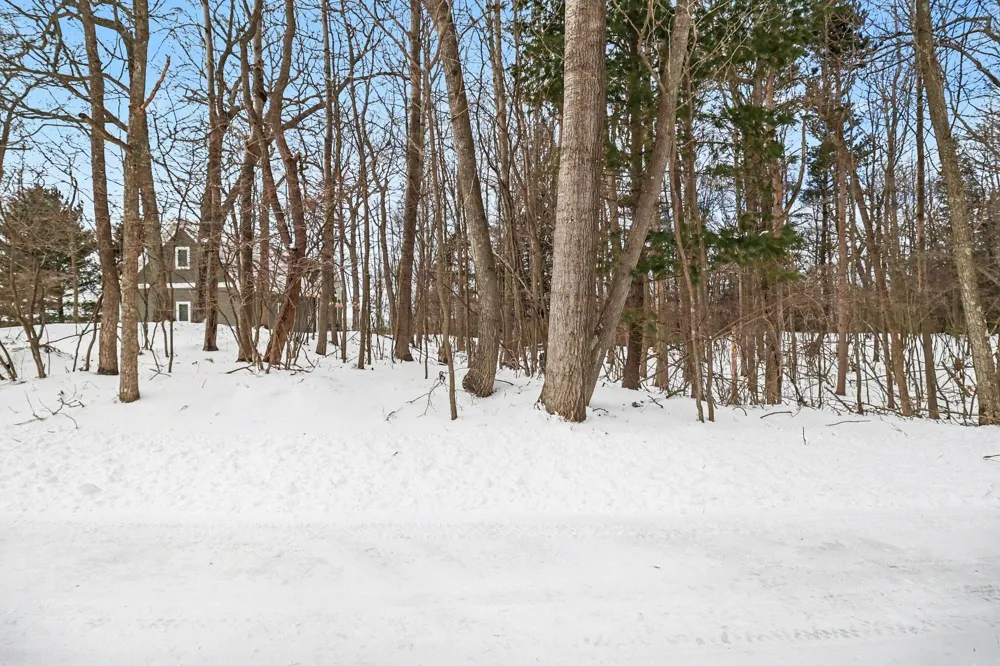 11 Silver Ridge Road Mears, MI 49436
