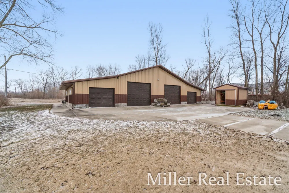153 Sunset Drive Dowling, MI 49050