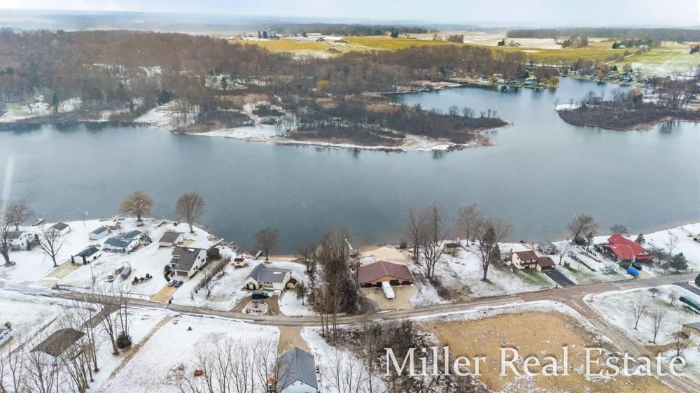 153 Sunset Drive Dowling, MI 49050