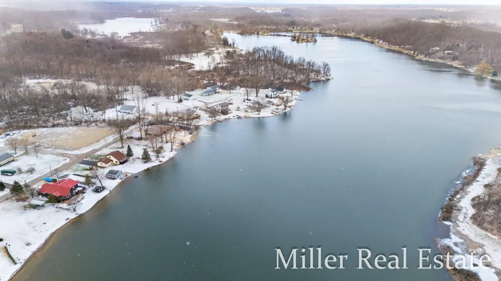 153 Sunset Drive Dowling, MI 49050