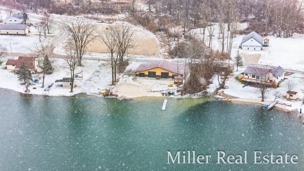 153 Sunset Drive Dowling, MI 49050