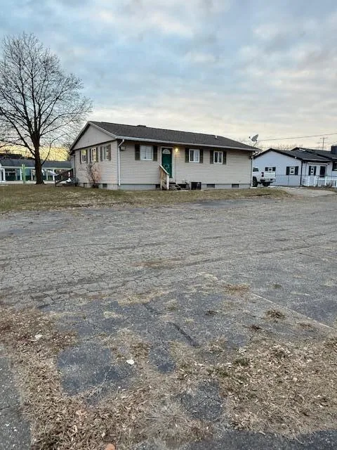 1302 Eaton Street Albion, MI 49224