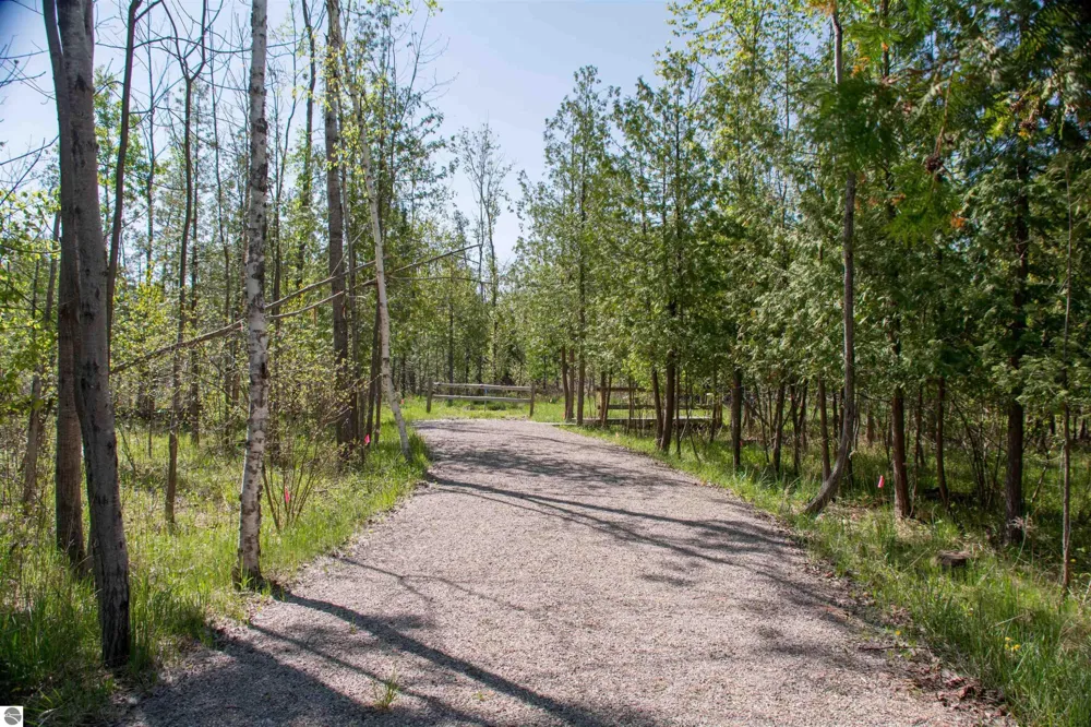 1436 Vanderlip Road Traverse City, MI 49686