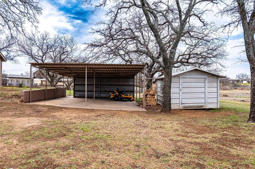 9608 County Road 203 Road Breckenridge, TX 76424