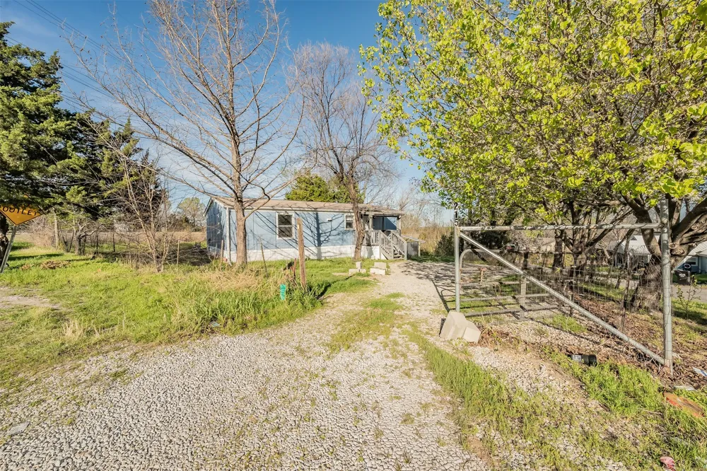 215 Hillside Drive Wylie, TX 75098