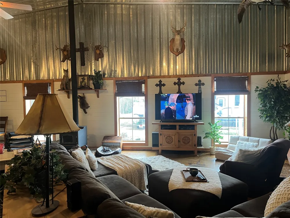 542 CR 4716 Troup, TX 75789