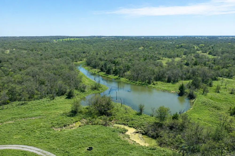 Cr-1990 Chico, TX 76431