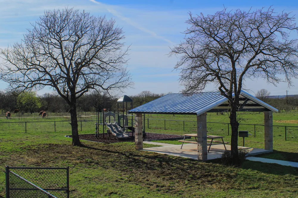 1070 Paradise Oak Graford, TX 76449